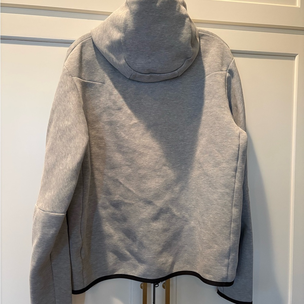 Nike Tech - size Large - image 2